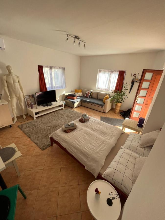 Wash House Apartman Дьор Екстериор снимка