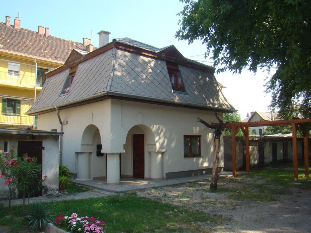 Wash House Apartman Дьор Екстериор снимка